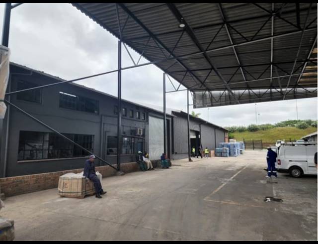 2,357M² WAREHOUSE TO LET IN ROSSBURGH